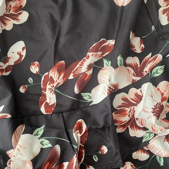 💥🆕Floral Ruffled Spaghetti Strap Mini Dress L🆕 - Picture 7 of 9